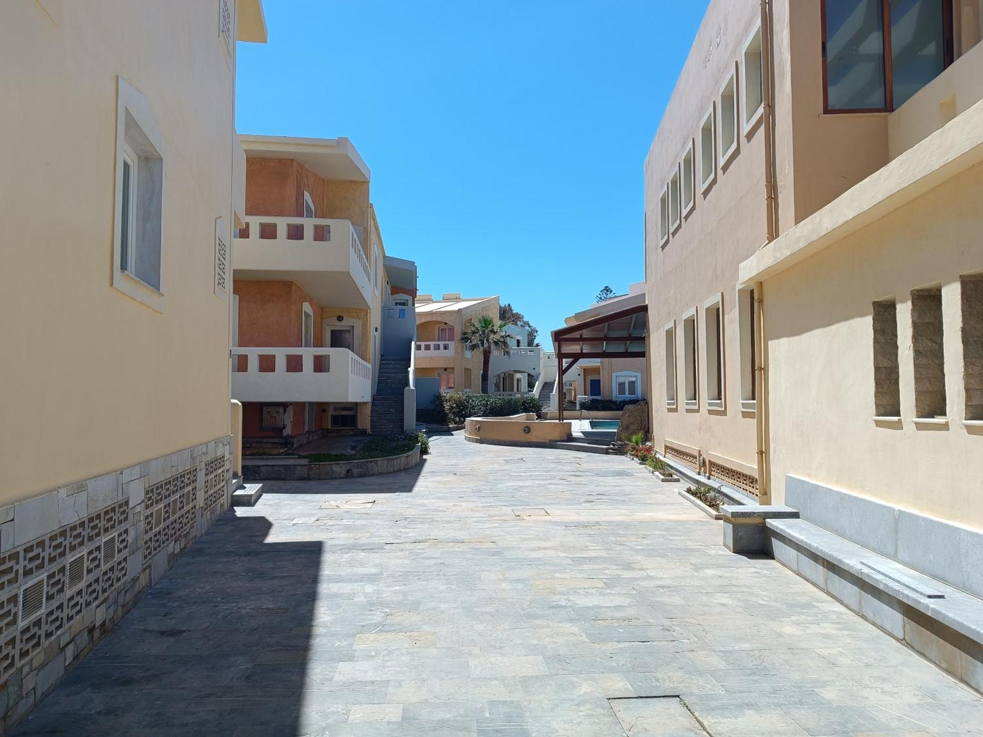 Niros Beachfront Aparthotel Kokkini Hani Экстерьер фото