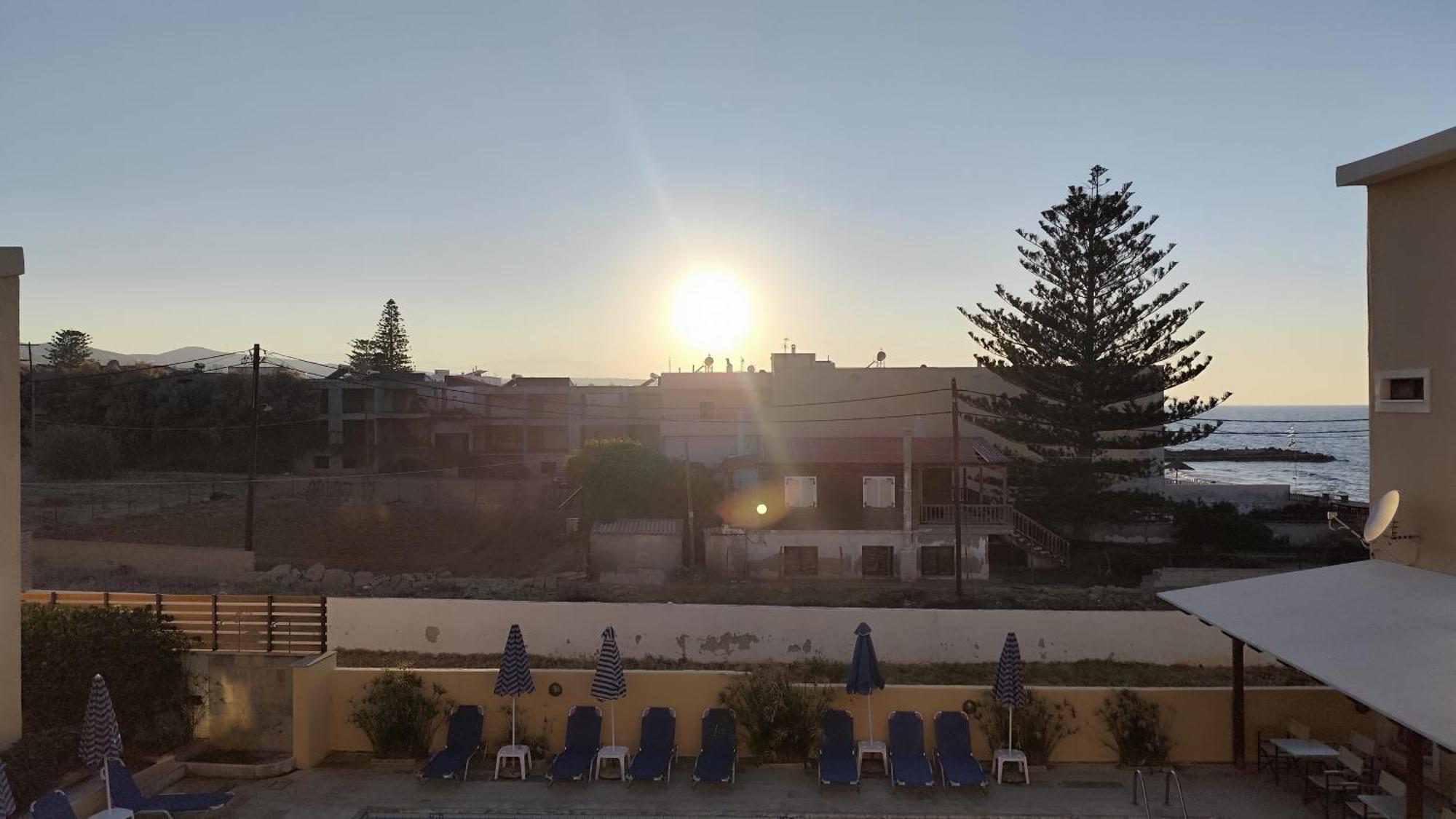 Niros Beachfront Aparthotel Kokkini Hani Экстерьер фото
