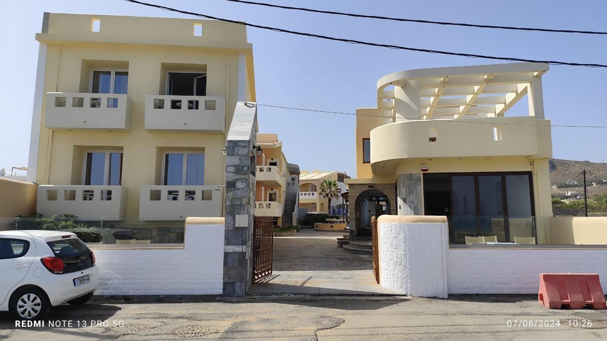 Niros Beachfront Aparthotel Kokkini Hani Экстерьер фото