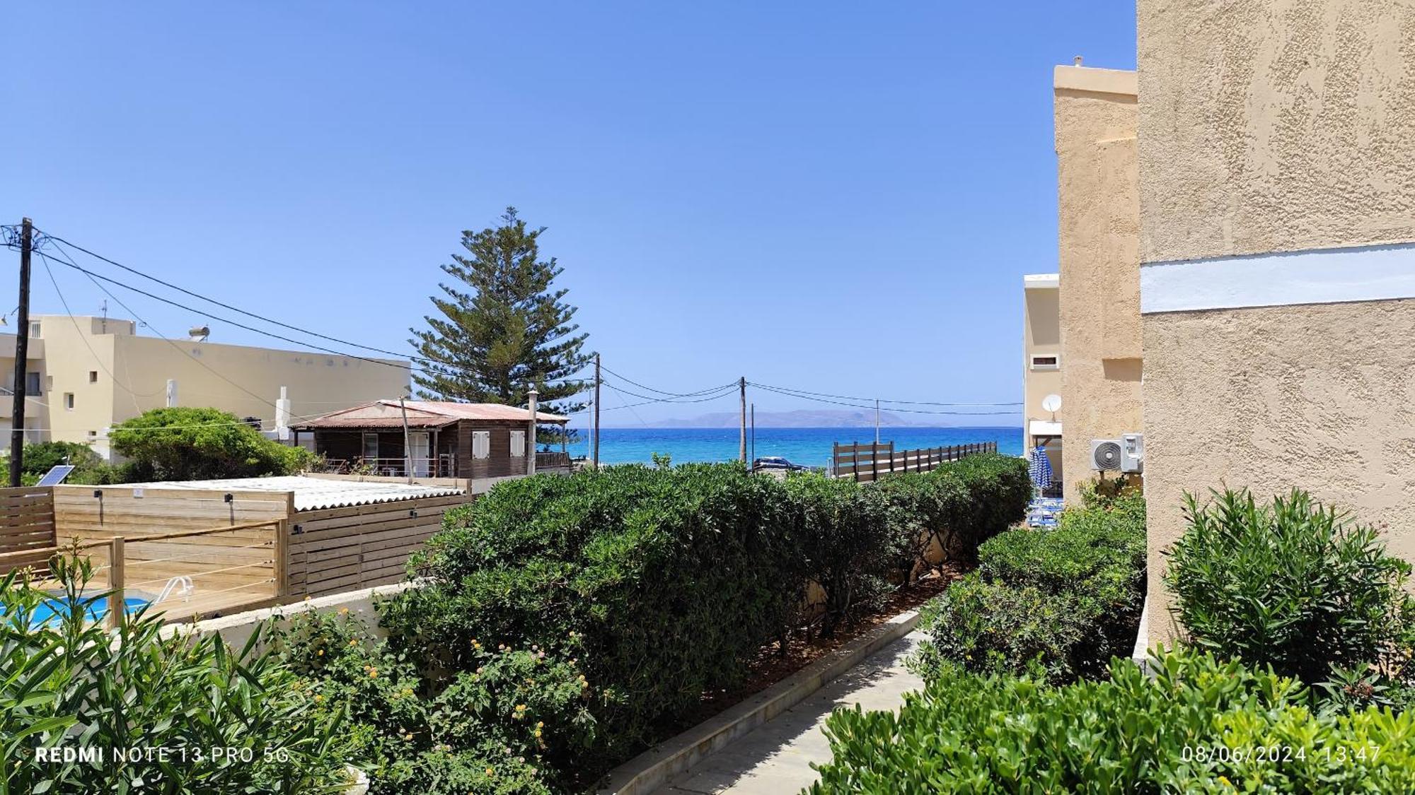 Niros Beachfront Aparthotel Kokkini Hani Экстерьер фото
