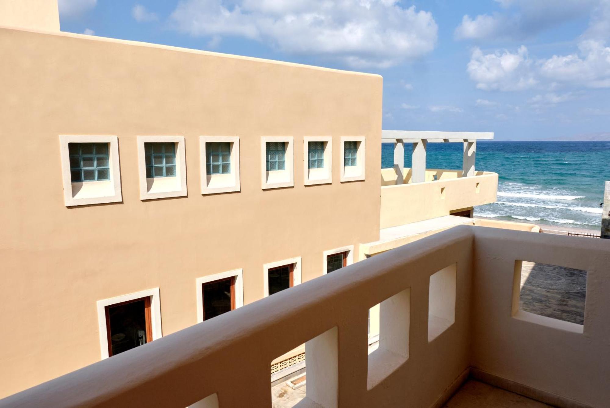 Niros Beachfront Aparthotel Kokkini Hani Экстерьер фото